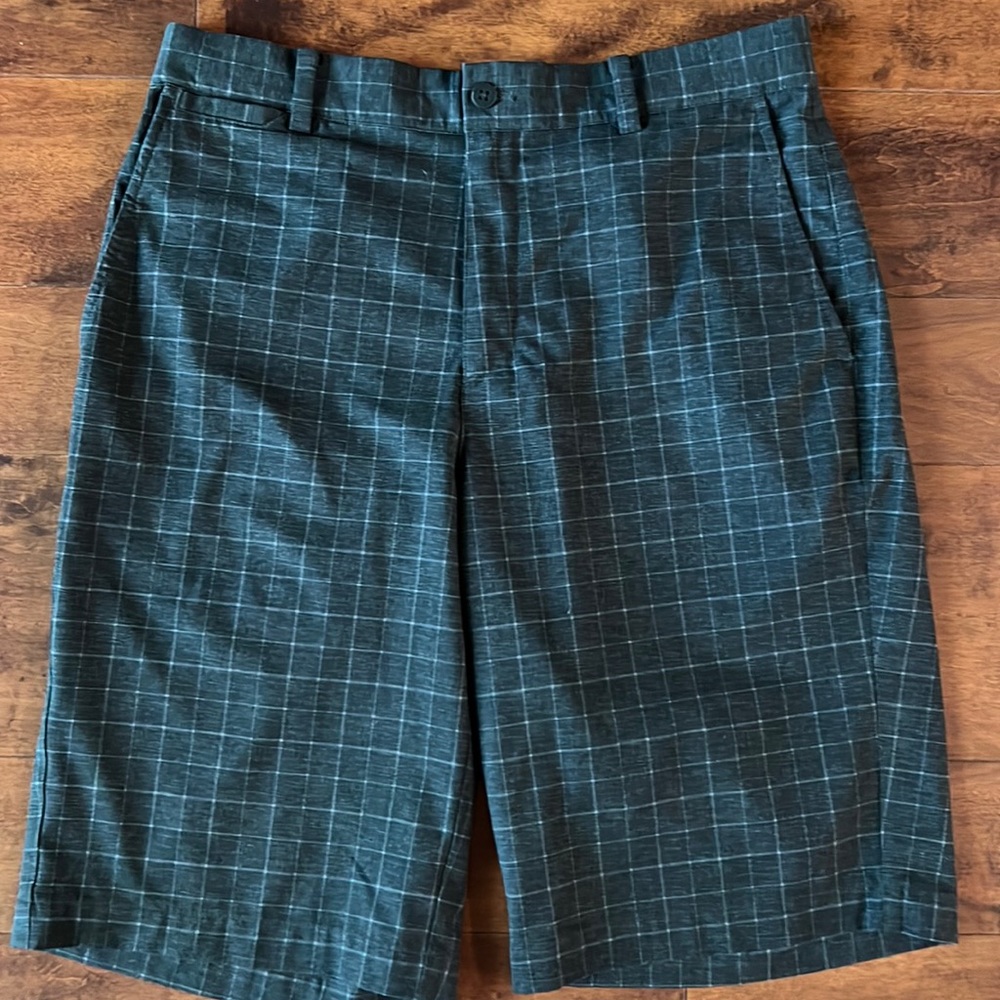 Nike Golf - Men’s Dri-Fit Flat Front Shorts, Size 30, Dark Gray, EUC